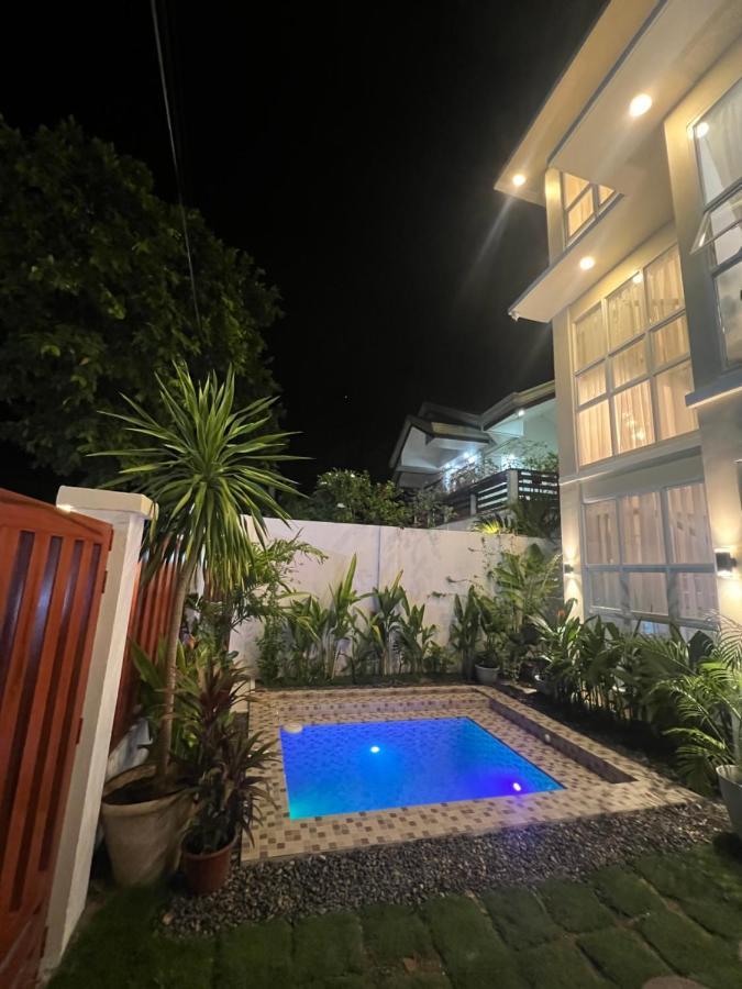 Rich-Vania Suites General Luna  Exterior photo